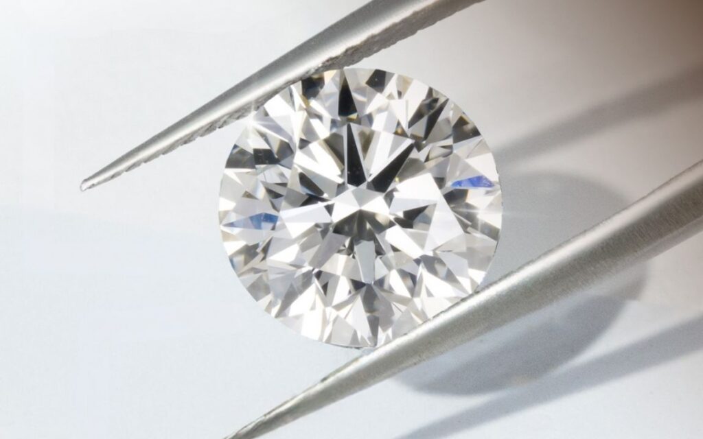 Kim cương 3ly6 có trọng lượng thường nằm trong khoảng 0.165 đến 0.175 ct.