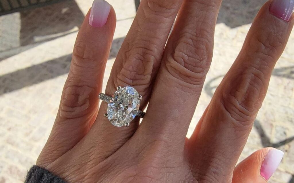 Nhẫn kim cương 4 carat