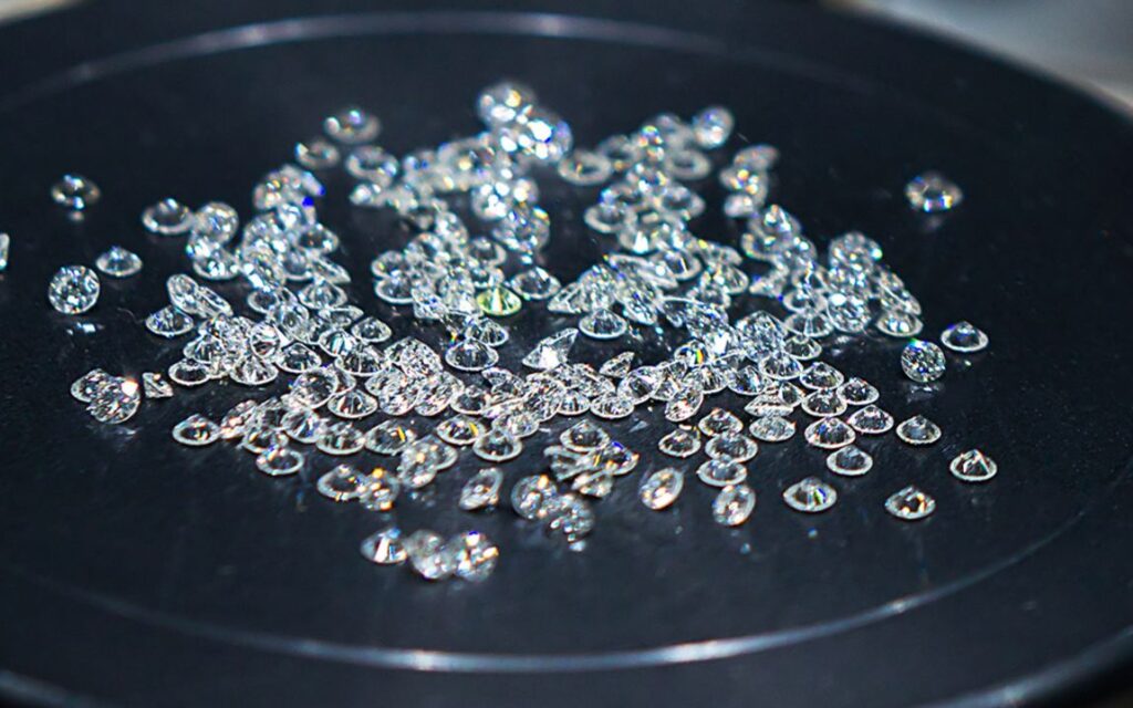 Kim cương 1 ly có đường kính chính xác là 1.0mm