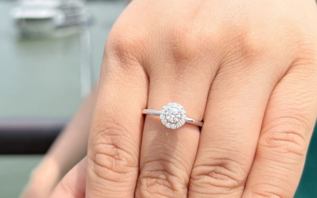 Viên kim cương 3 ly có trọng lượng quy đổi tương đương với 0.10 Carat