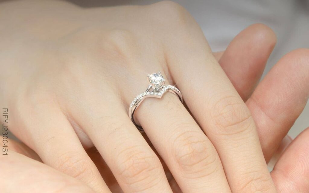 Kim cương 3 ly là lựa chọn hàng đầu cho các dòng trang sức tinh tế như nhẫn, bông tai, vỏ nhẫn