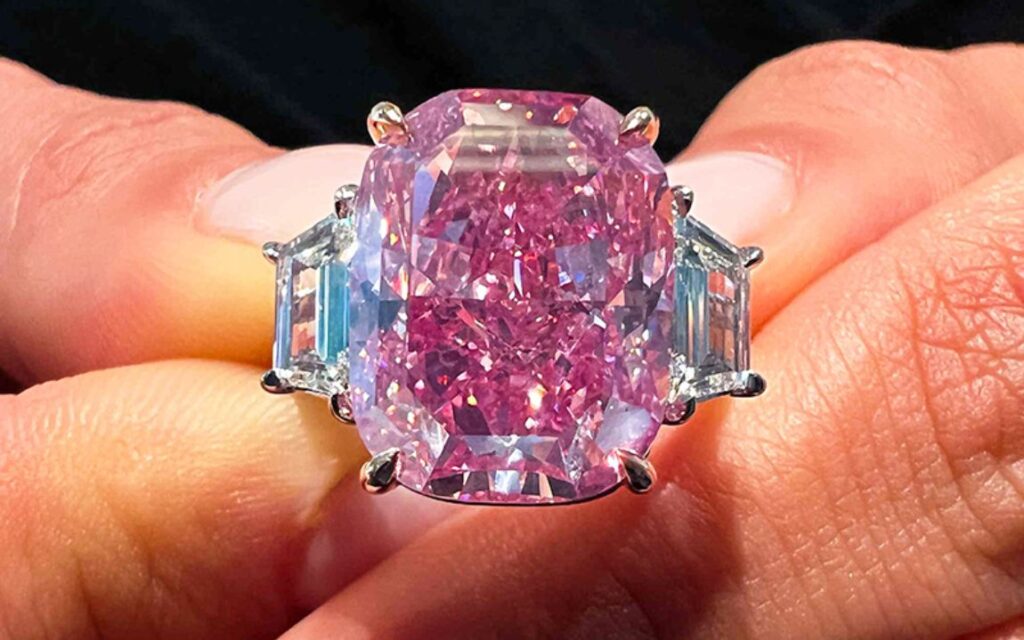 kim cương 45 carat giá bao nhiêu