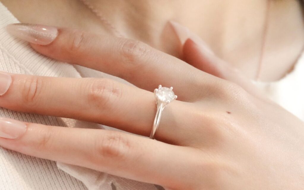 Nhẫn kim cương 9 ly