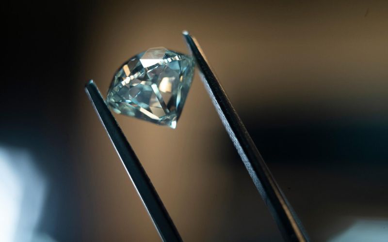 Viên kim cương nước D 1.5ct có thể đắt gấp đôi 1ct nếu cùng các thông số khác