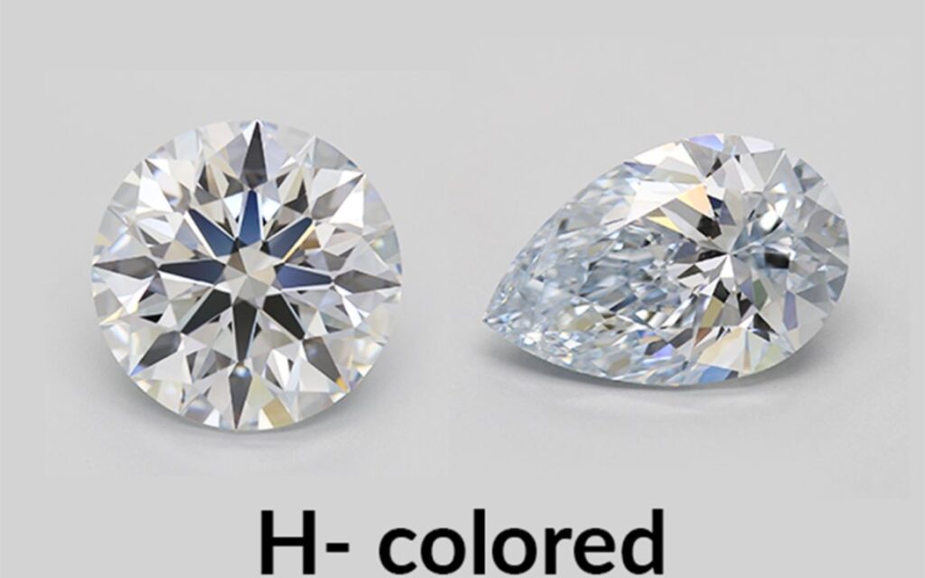 Kim cương nước H có màu vàng óng nhẹ