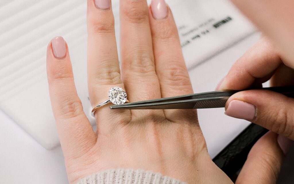 kim cương 7 ly giá bao nhiêu