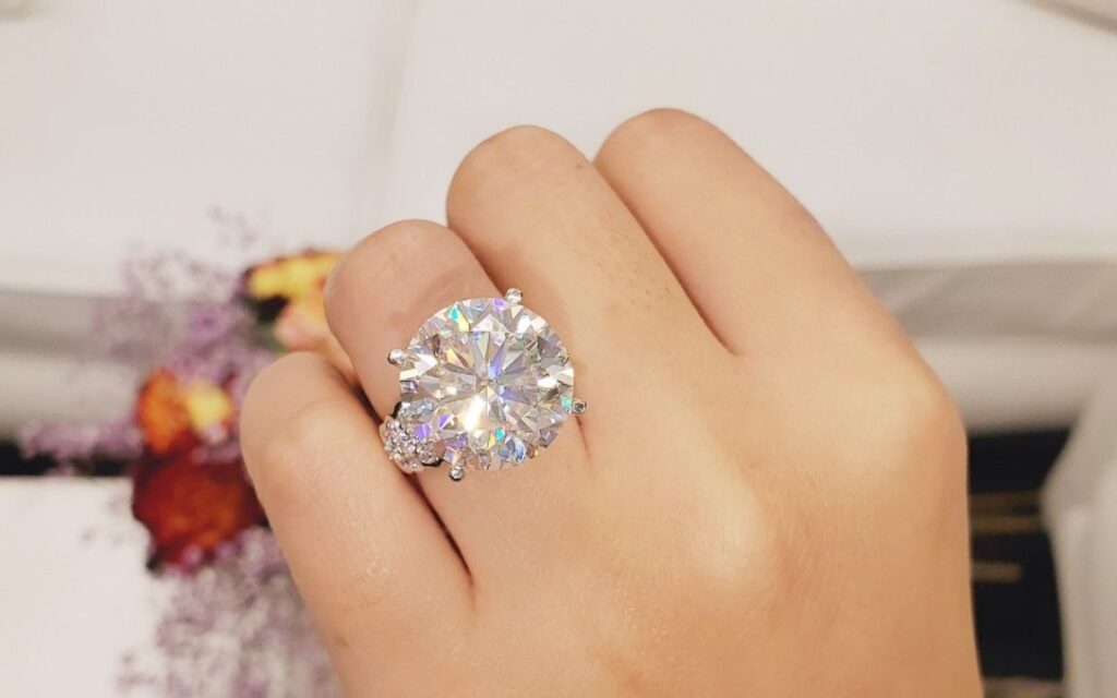 Nhẫn kim cương 15ly Solitaire