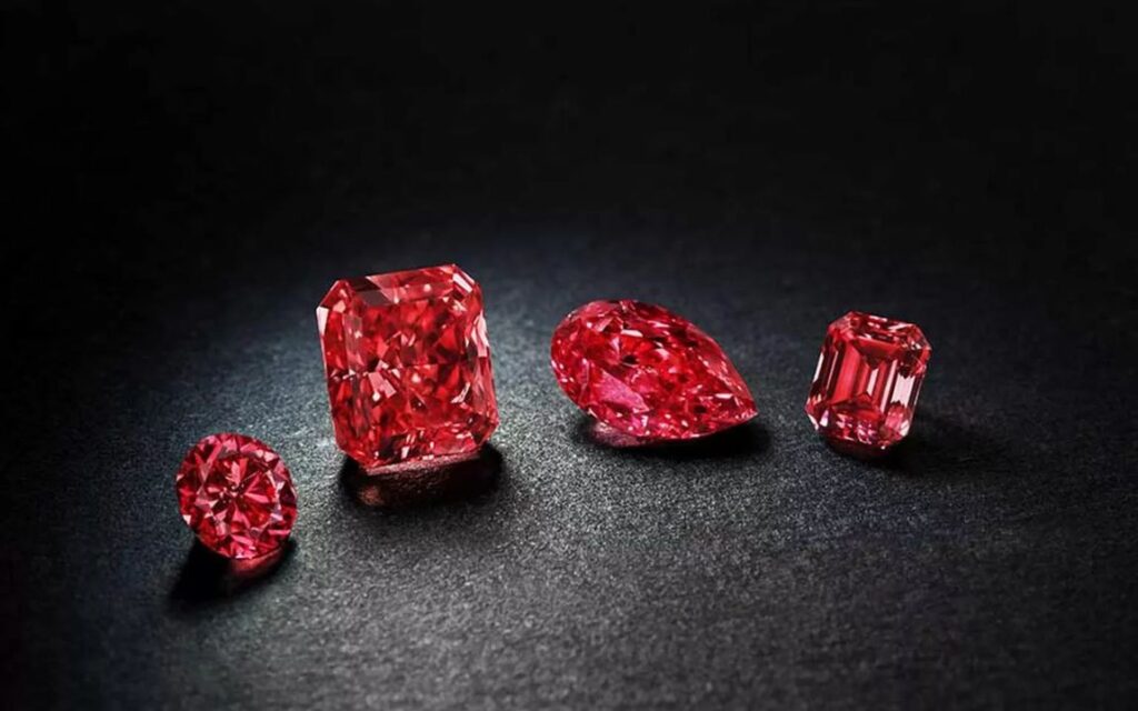 Kim cương đỏ là kim cương màu tự nhiên hiếm nhất, khoảng 1/25 triệu viên