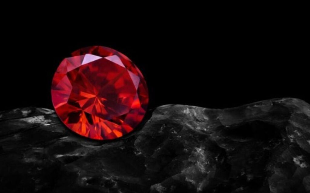 Kim cương đỏ: màu sắc quyết định ~80% giá trị, hơn cả 4Cs