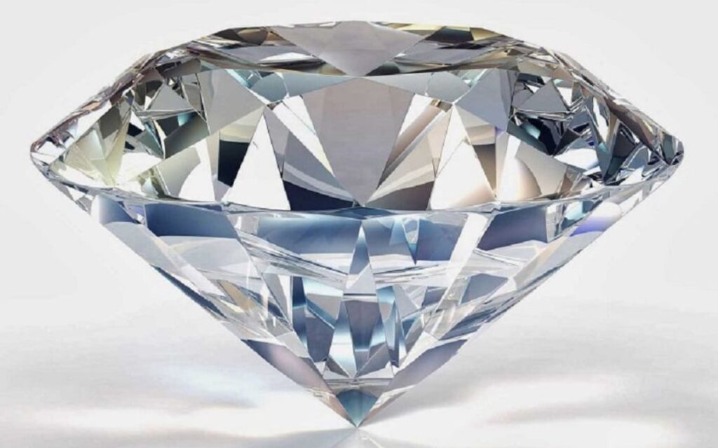 Đeo kim cương được cho là mang lại may mắn, tài lộc, và năng lượng tích cực theo phong thủy, nhờ khả năng thu hút sự thịnh vượng, tăng tự tin và bảo vệ chủ nhân. 