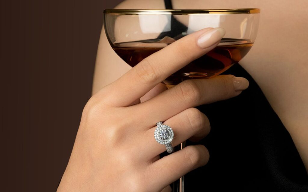 Nhẫn kim cương