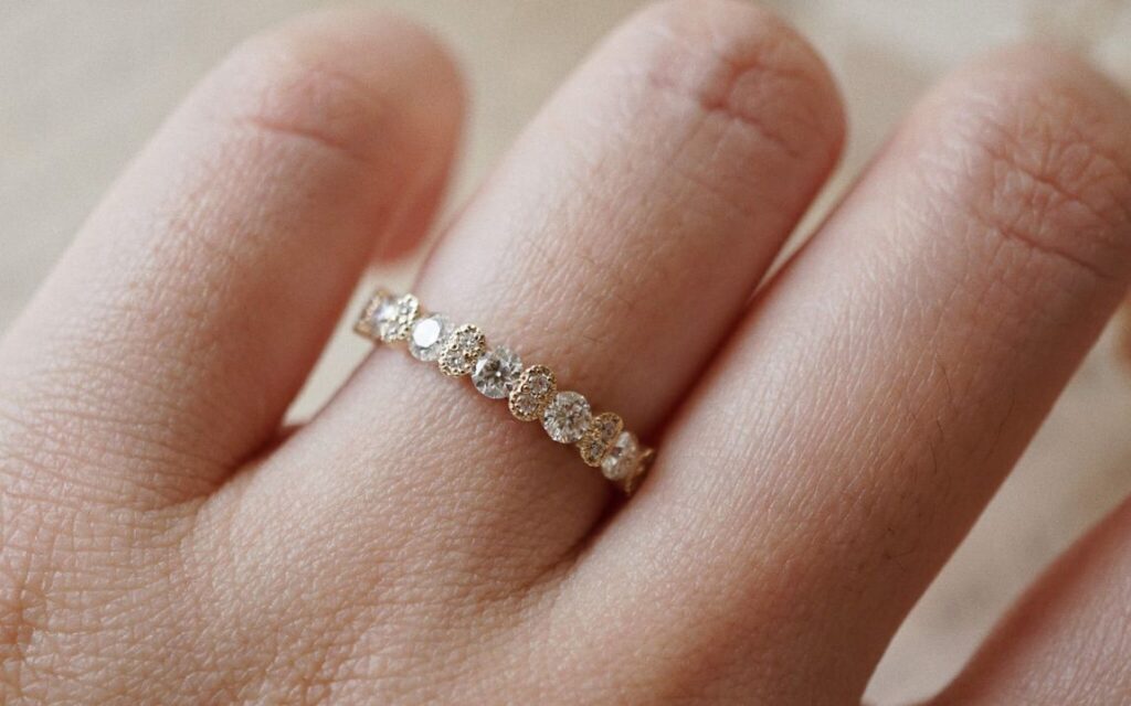 Nhẫn kim cương tấm Eternity Band